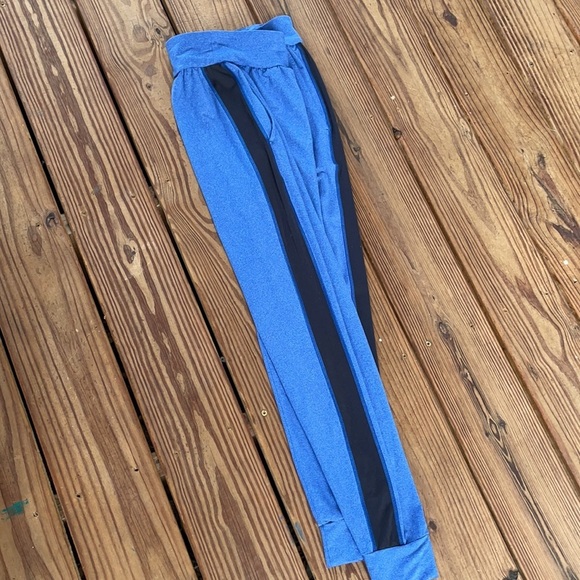 Under Armour Ladies Blue Side Stripe Joggers - Picture 6 of 7